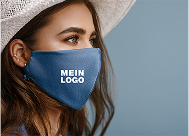 Bedruckte Masken mit Logo liegen voll im Trend